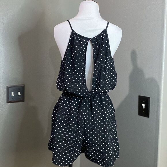Old Navy Sleeveless keyhole Romper Black White Polka Dots - Picture 6 of 11